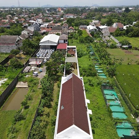 Villa Rumah Putih Jogja Yogyakarta Eksteriør billede