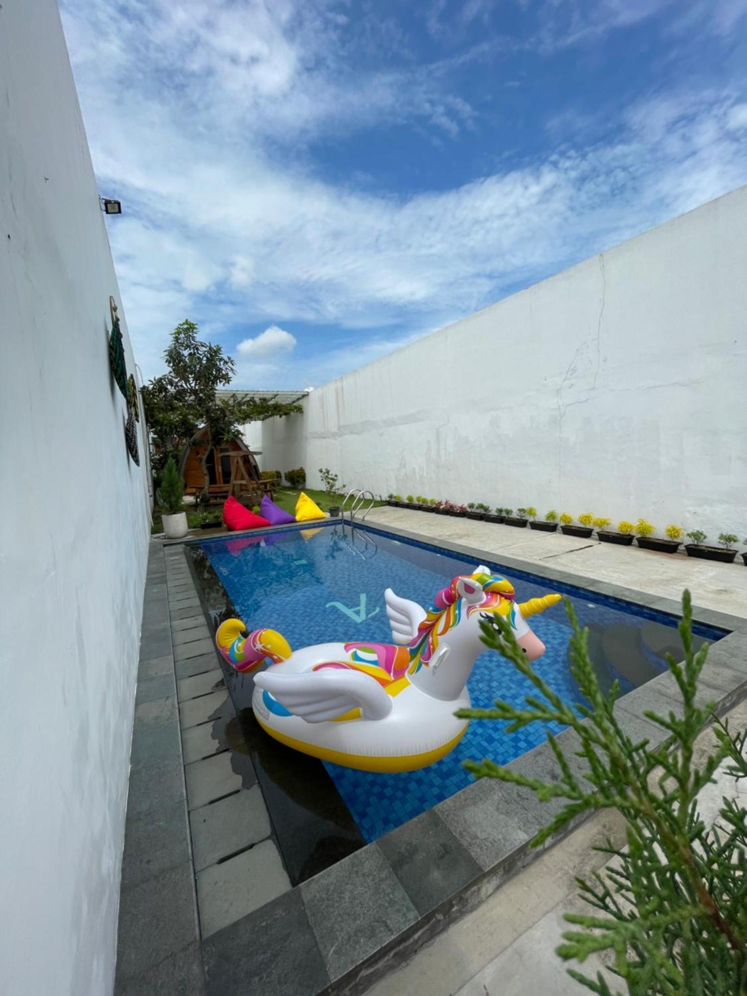 Villa Rumah Putih Jogja Yogyakarta Eksteriør billede